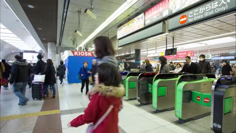 Time-lapse-of-Pedestrians-crowded-at-JR-ticket-Gate