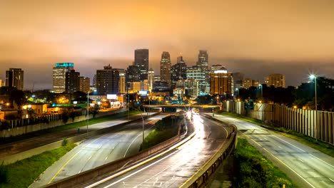 Quitado-de-Minneapolis-Skyline-noche-tráfico-tiempo-lapso-Logos-4K-1080p-35w