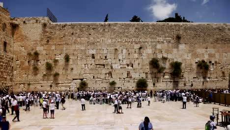Westmauer-oder-Klagemauer-oder-Kotel-in-Jerusalem