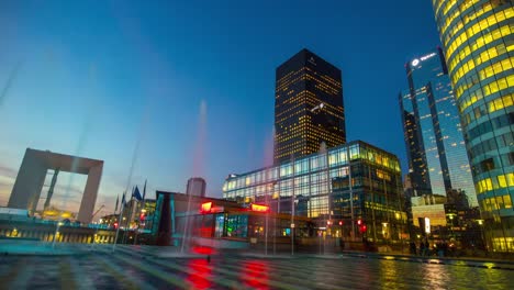 Frankreich-Paris-moderne-Business-Block-Sonnenuntergang-Himmel-Brunnen-la-Defense-Panorama-4k-Zeitraffer