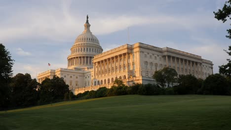 United-States-Capitol-während-des-Sonnenuntergangs