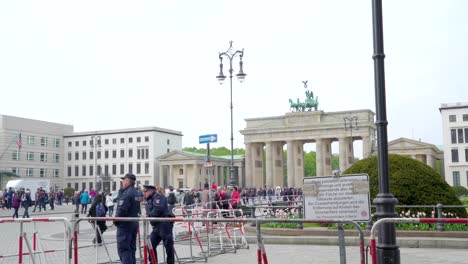 Policemen-on-standby-on-the-streets-of-Berlin