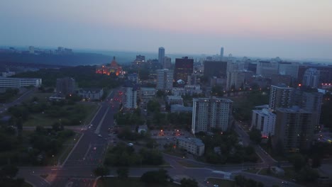 Edmonton-downtown-in-Alberta,-Canada