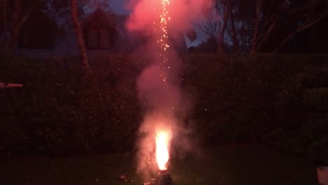 Feuerwerk-Explosive-pyrotechnische-in-Zeitlupe