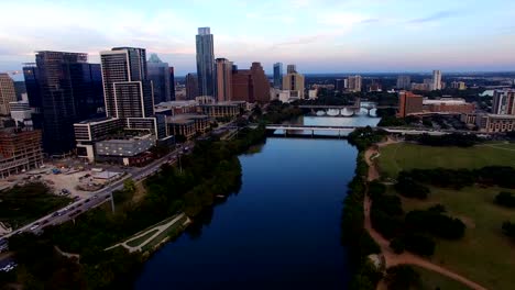 Austin-Texas-Downtown-City-Skyline-Stadtarchitektur-Panorama