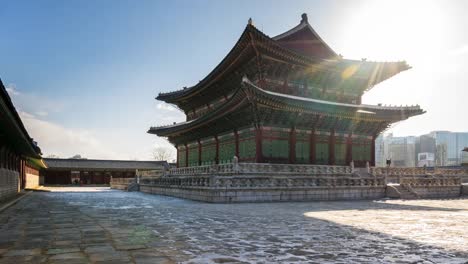 Tiempo-de-vídeo-de-lapso-de-punto-de-referencia-Palace-Gyeongbokgung-en-Seúl,-Corea-del-sur-timelapse-4K