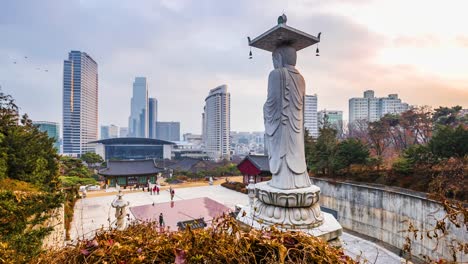 Zeitraffer-der-Bongeunsa-Tempel-in-Gangnam-Stadt-bei-Nacht,-Seoul-Korea