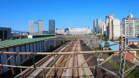 Seoul-U-Bahn-KTX-Zugverkehr-in-Stadt-Seoul,-Südkorea.
