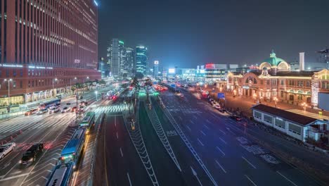 Seúl,-Corea,-Timelapse---tráfico-de-la-estación-de-trenes-de-Seúl-en-la-noche