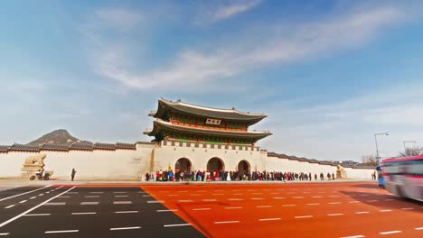 Zeitraffer-schöne-Architektur-Gyeongbokgung-Palast-in-Seoul-Südkorea