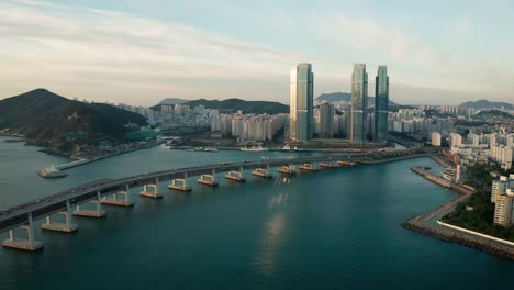 Sunrise-aerial-view-of-Gwangan-Bridge,-Busan