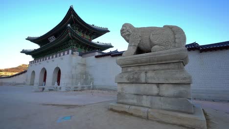 Schöne-Gebäude-Architektur-Gyeongbokgung-Palast-in-Südkorea