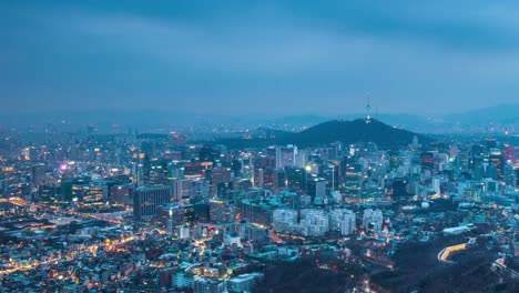 Time-lapse-Cityscape-of-Seoul-with-Seoul-tower,-South-Korea.