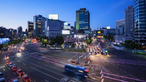 Zeitraffer-des-Verkehrs-in-Seoul-City-und-Namdaemun-Tor,-Südkorea