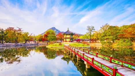 Zeitraffer-Herbst-Gyeongbokgung-Palast-in-Seoul,-Korea.