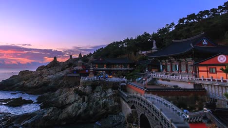 4-k-Zeit-verfallen-Sonnenaufgang-am-Haedong-Yonggungsa-Tempel-in-Busan-in-Südkorea