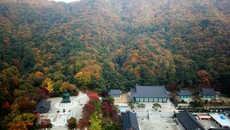 Aerial-view-autumn-of-Statue-of-Buddha-in-Temple,-Seoul-Korea