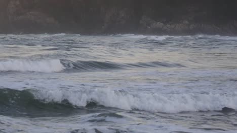 Onda-de-mar-en-la-playa-de-Chooam