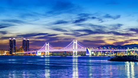 Timelapse-Gwangan-Brücke-und-Haeundae-bei-Sonnenuntergang,-Busan-City-Süd-Korea.Timelapse-4k