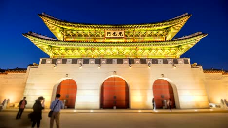 Lapso-de-tiempo-de-turistas-pululando-por-Palacio-de-Gyeongbokgung-en-Seúl,-Corea-del-sur.