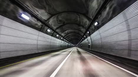 Timelapse-Blick-auf-fahren-Tohamsan-Tunnel-in-Südkorea