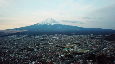 Luftaufnahme-des-Berg-Fuji,-Kawaguchiko,-Fujiyoshida,-Japan