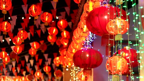 Chinese-new-year-lanterns-in-chinatown-,blessing-text-mean-have-wealth-and-happy