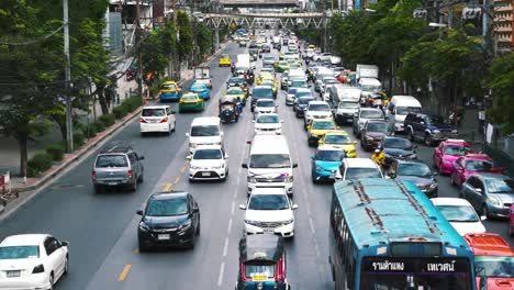 road-traffic-on-the-city-road