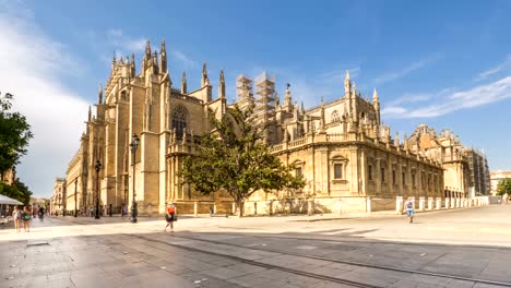 Catedral-de-la-ciudad-y-Sevilla-de-Sevilla-timelapse-en-verano,-España