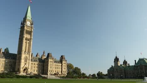 Edificio-del-Parlamento-de-Canadá-en-Ottawa-Ontario