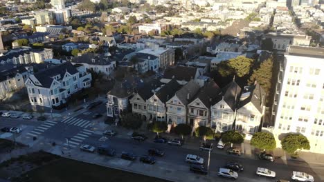 Vista-aérea-de-San-Francisco-famoso-arquitectura-y-casas-particulares