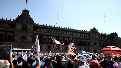 people-in-Mexico-City