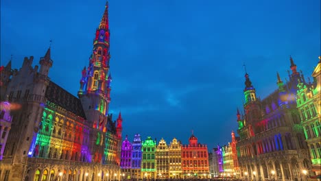 Grand-Place-square-at-night-in-Brussels,-Belgium-time-lapse.