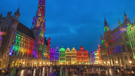 Vídeo-de-lapso-de-tiempo-de-la-plaza-Grand-Place-por-la-noche-en-la-ciudad-de-Bruselas,-Bélgica