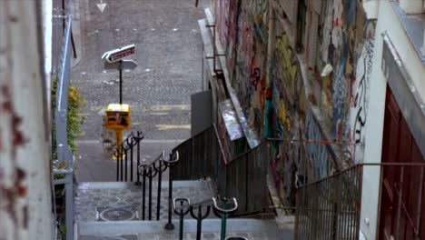 Treppen-des-Martyrs-Street-Paris