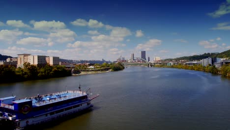 Pittsburgh-Riverboat