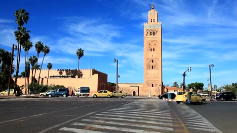 Mezquita-de-Koutoubia-en-Marrakech,-Marruecos