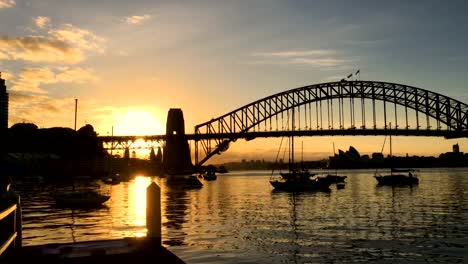 Puente-del-Puerto-de-Sídney.--