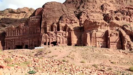 Overall-view-of-Royal-Tombs,-ancient-Rose-City-of-Petra,-Jordan