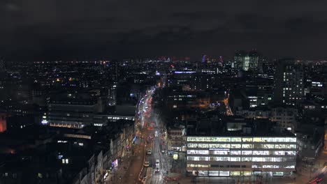 Noche-de-lapso-de-tiempo-del-este-de-Londres