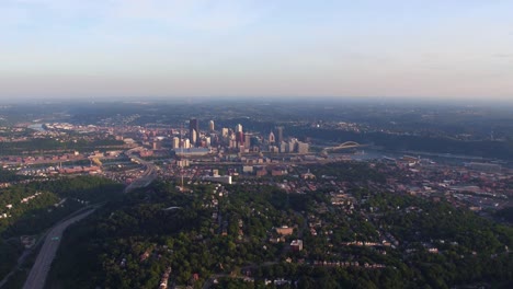 Aerial-view-of-Pittsburgh,-Pennsylvania