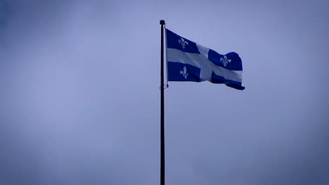 Bandera-Provincial-de-Quebec-en-Canadá.