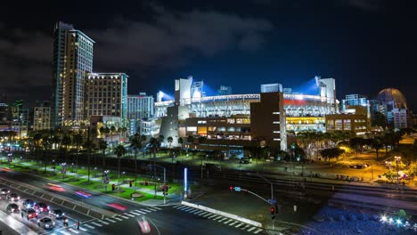 Petco-Park-Stadion-in-Downtown-San-Diego-Nacht-Zeitraffer