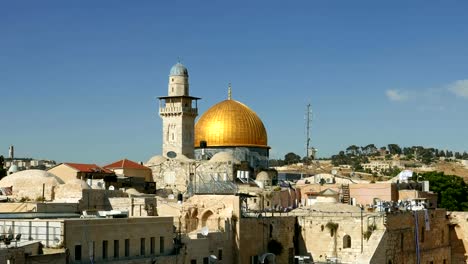 Cúpula-de-la-roca-en-Jerusalén-y-la-muralla-occidental