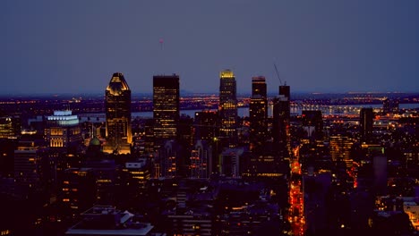 Montreal-by-night,-Quebec,-Canada