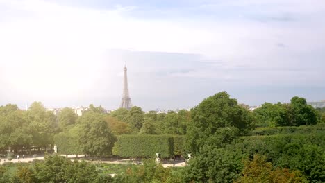 Vista-aérea-de-la-Torre-Eiffel-en-París-en-4-k-lenta