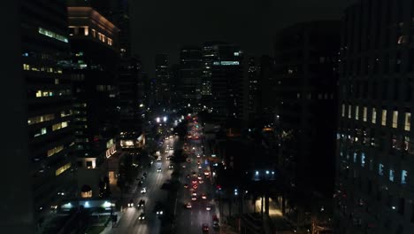 Avenida-Faria-Lima-en-Sao-Paulo-por-la-noche,-Brasil