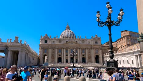 St.-Peter's-Square-hyperlapse-Vatican-city-Rome-Italy