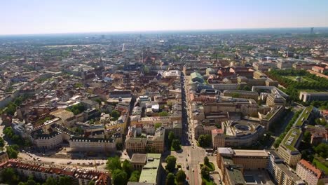 Luftaufnahme-der-Stadt-München-in-Deutschland