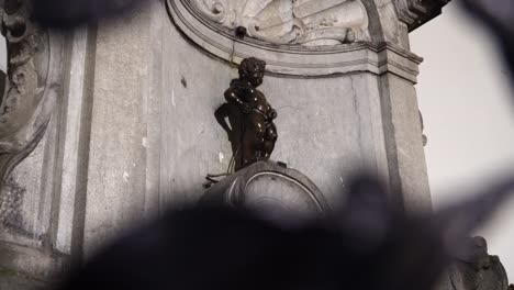 manneken-pis,-little-man-pee,-landmark-of-brussels,-belgium